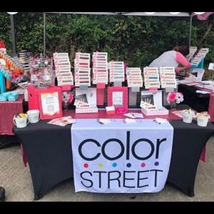 Color Street Table Runner